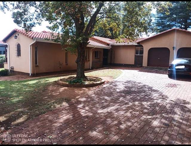 3 BEDROOM HOUSE FOR SALE IN BIRCH ACRES